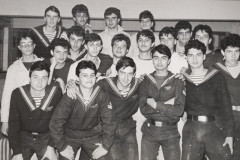 Clasa-a-XI-a-H-1985-la-dormitor-inainte-de-culcare